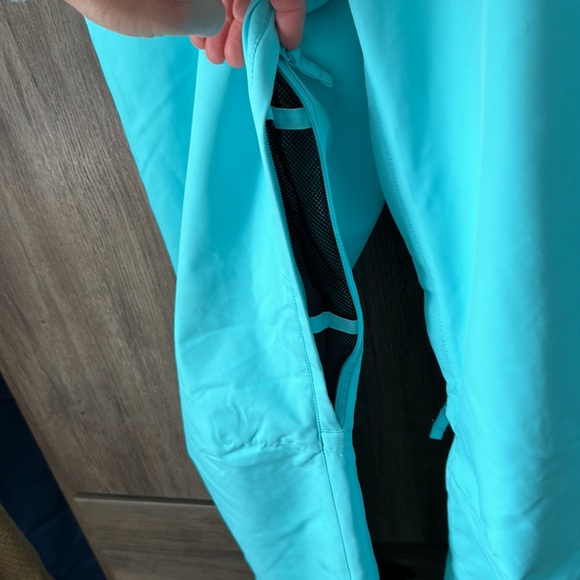 Roxy ski pants. Beautiful teal colour. - Picture 3 of 8